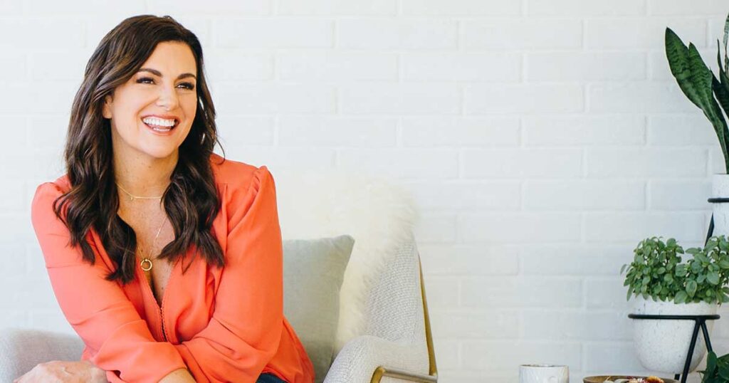 Best Amy Porterfield Podcast Episodes for Course Creators Right Now